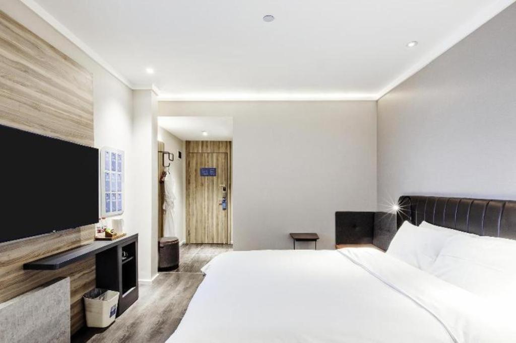 Hotel Hanting Premium Beiwaitan Hailun Road 2*