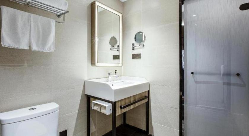 Hanting Premium Beiwaitan Hailun Road 2*